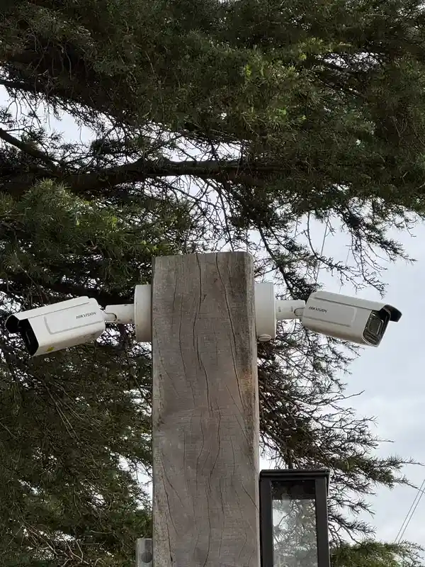Instalación de cámaras de seguridad exterior para empresas y comercios en Río Cuarto por Solutec